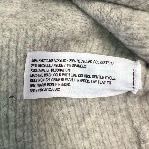 The Cuddle Collab Gray “I’m More of a Dog Person” Turtleneck Sweater Size S - Picture 9 of 12